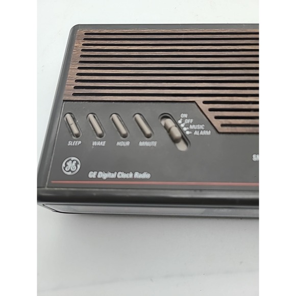 Vintage GE 7-4612B Digital Alarm Clock Radio General Electric Tested Works - Picture 8 of 8